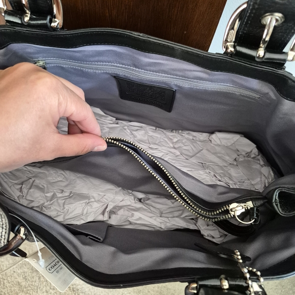 Coach Black Signature Tote Bag/Wallet Combo - Picture 3 of 8